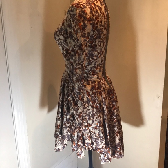 “H&M” Floral Fitted Dress. - Picture 5 of 15